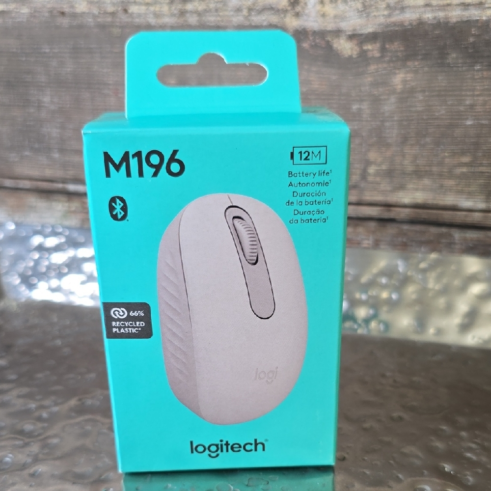 Logitech M196 Bluetooth Mouse in White